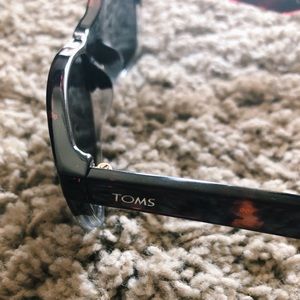 TOMS Sunglasses